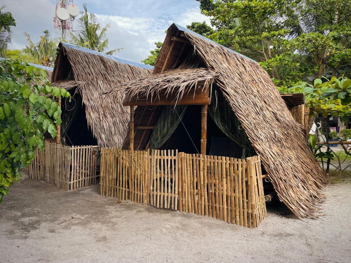 Tribal Huts Community Hostel Daanbantayan Ngoại thất bức ảnh