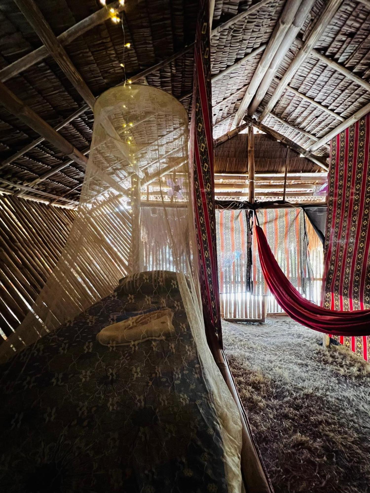 Tribal Huts Community Hostel Daanbantayan Phòng bức ảnh