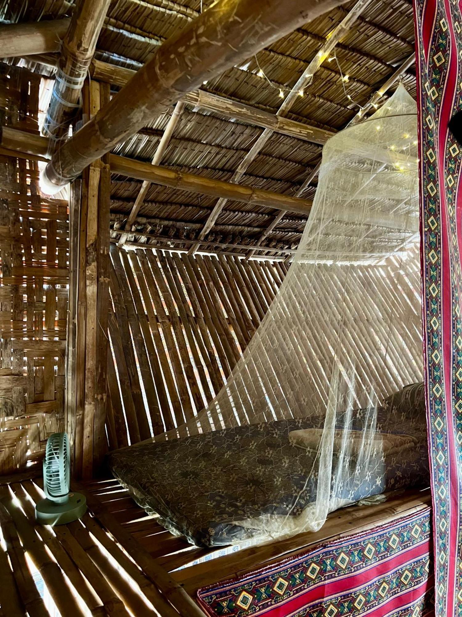 Tribal Huts Community Hostel Daanbantayan Phòng bức ảnh