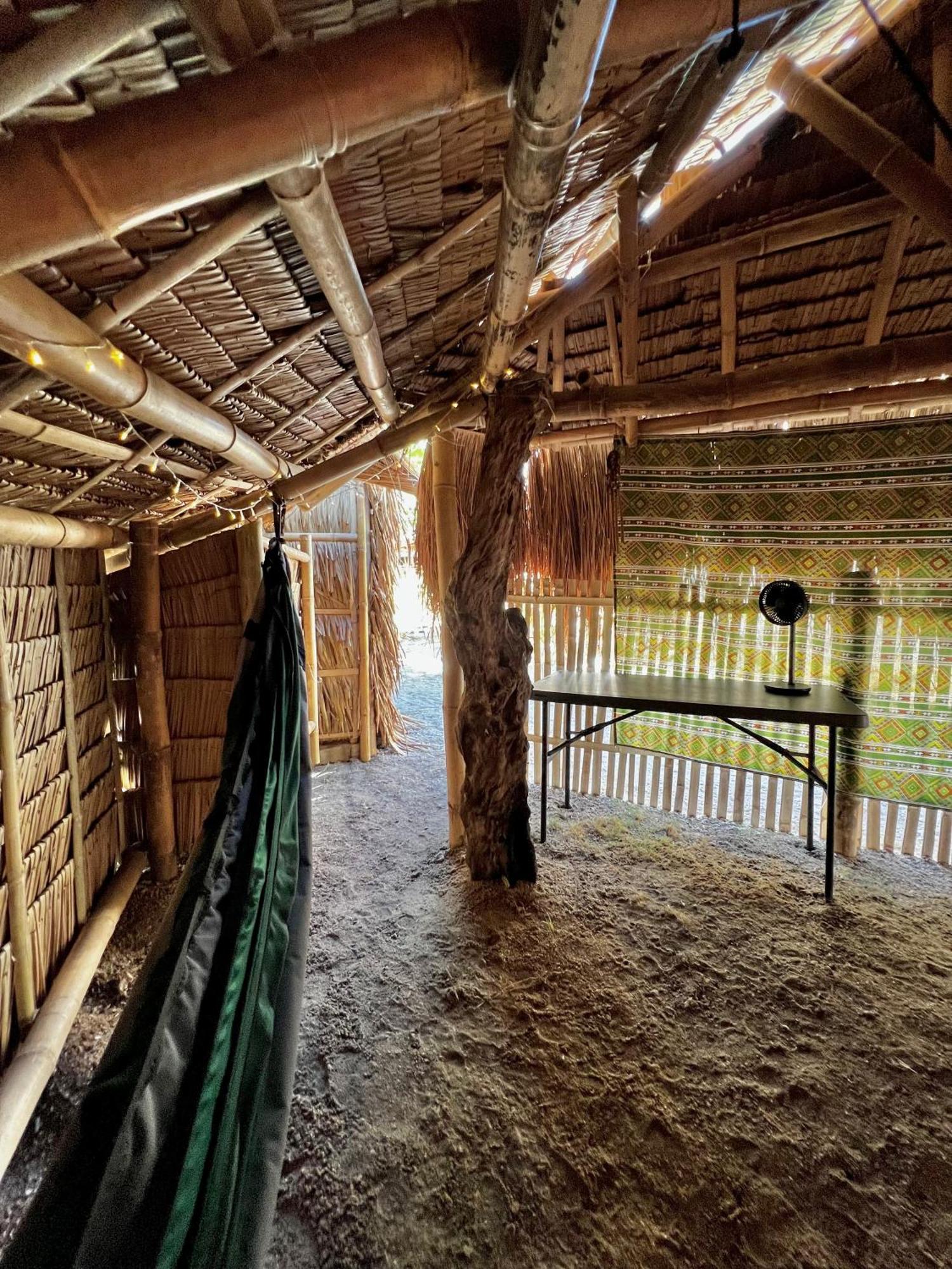 Tribal Huts Community Hostel Daanbantayan Phòng bức ảnh