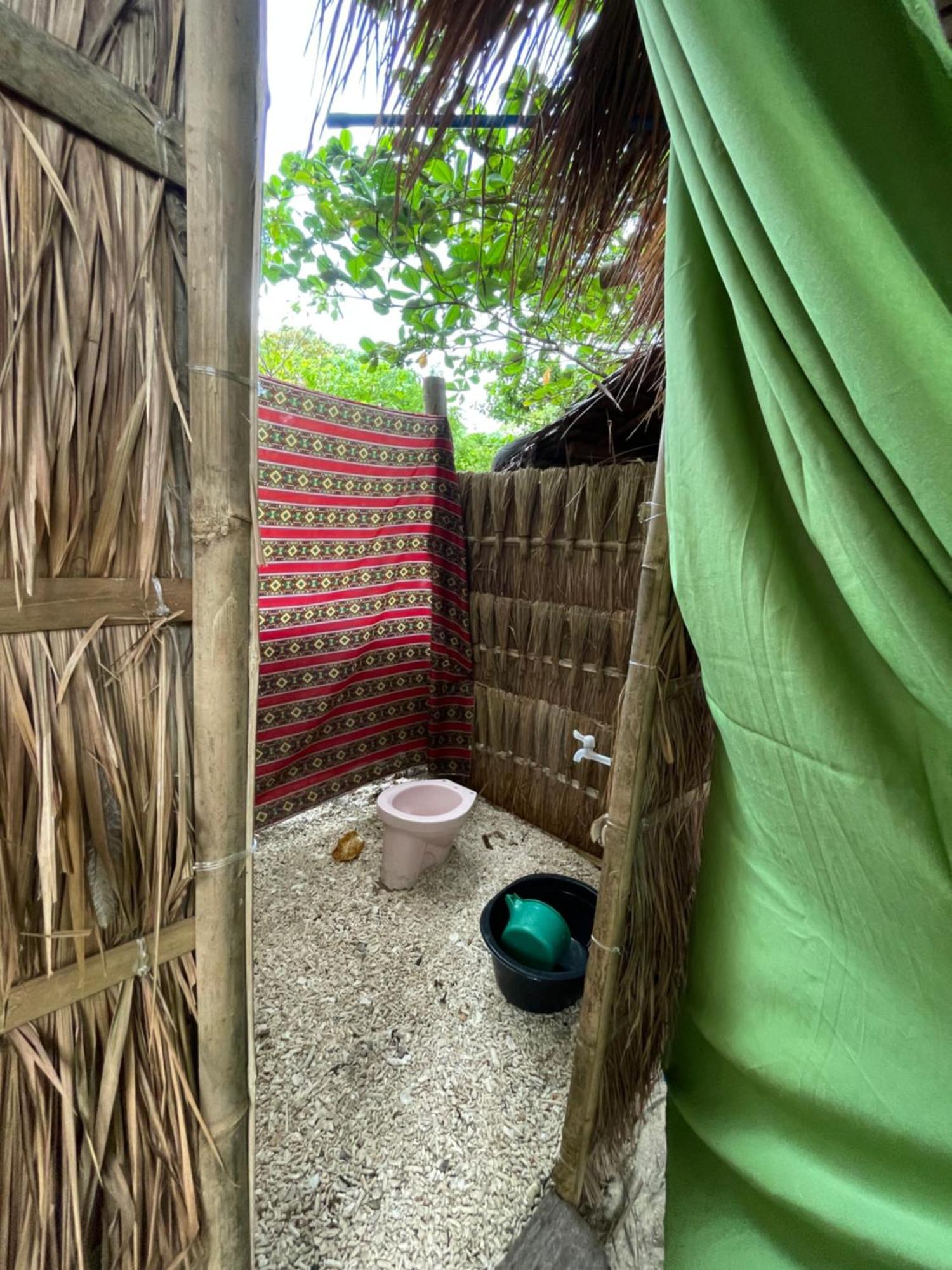 Tribal Huts Community Hostel Daanbantayan Phòng bức ảnh