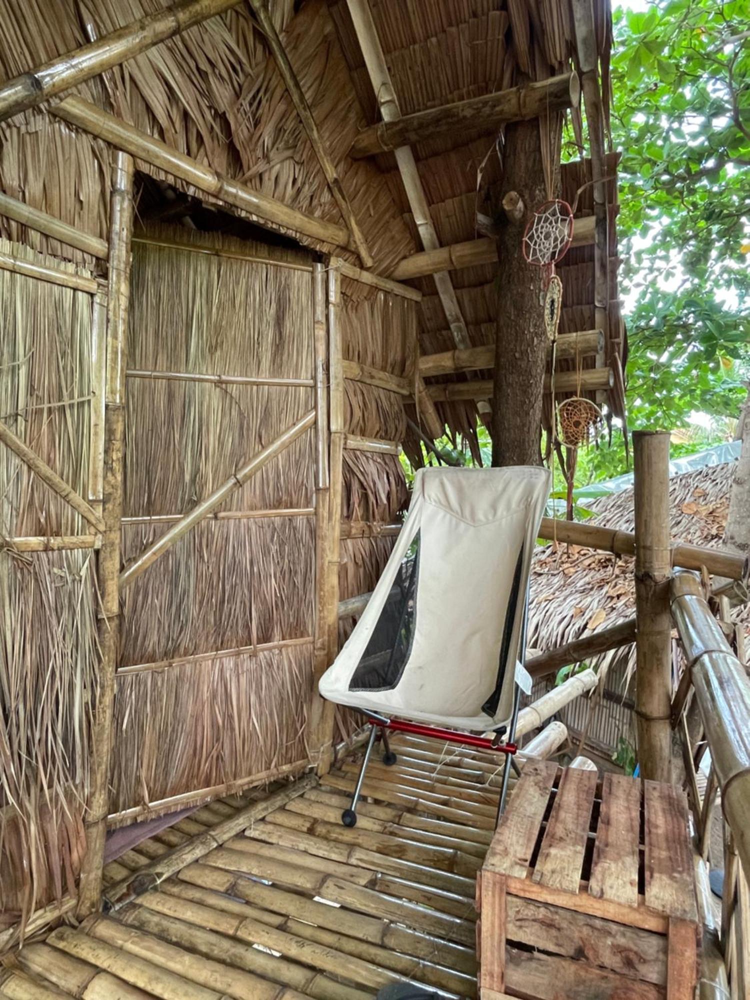 Tribal Huts Community Hostel Daanbantayan Phòng bức ảnh